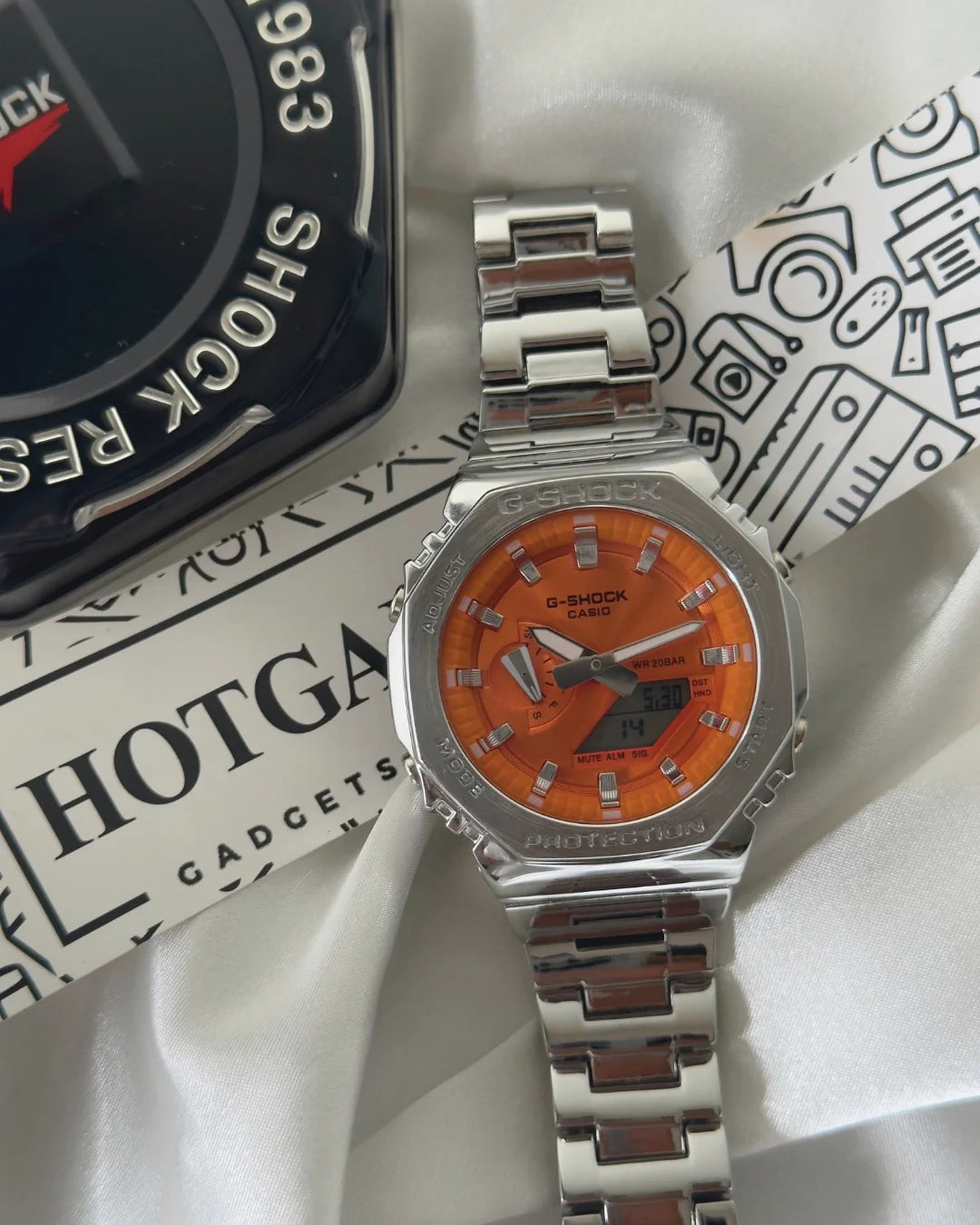 G-Shock GM2110D (Analog Digital Watch)
